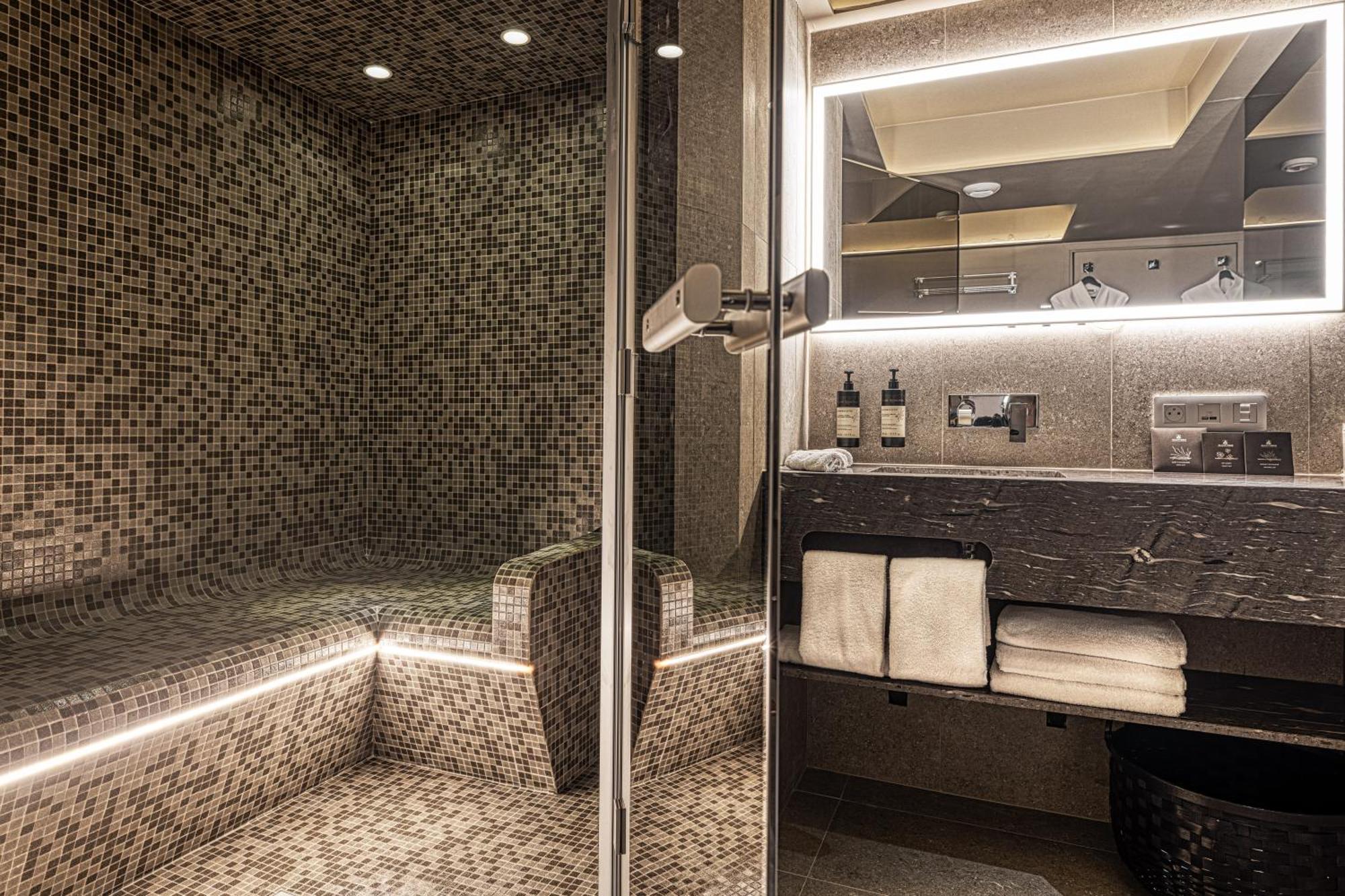 Hotel B Montmartre 4*