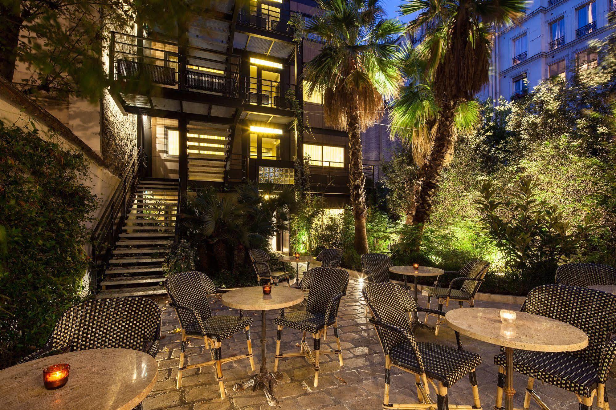 B Montmartre 4* Parigi